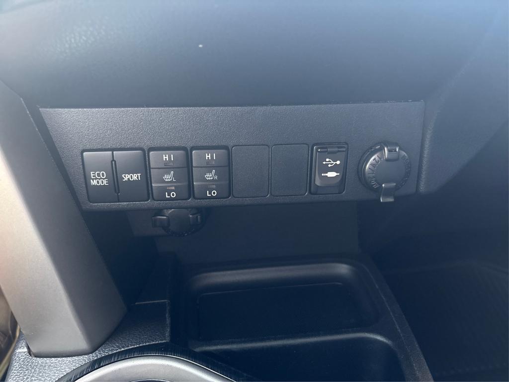 2018 Toyota RAV4 - $22,995