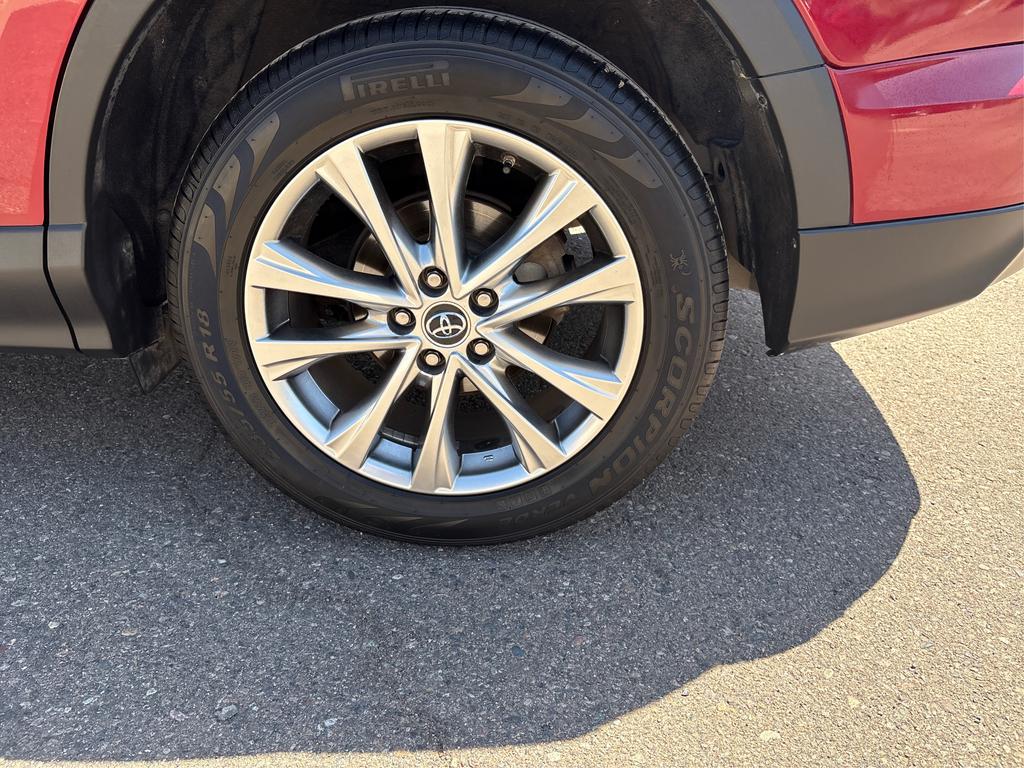 2018 Toyota RAV4 - $22,995