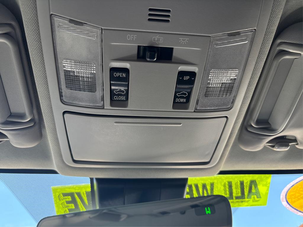 2018 Toyota RAV4 - $22,995