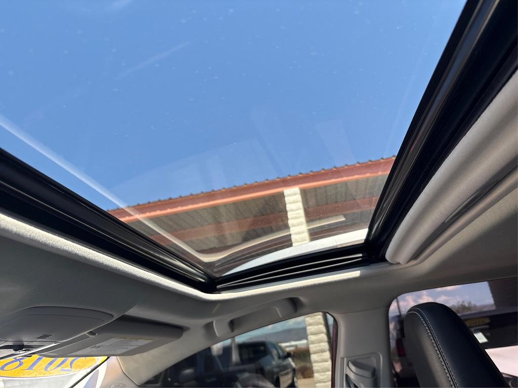 2018 Toyota RAV4 - $22,995