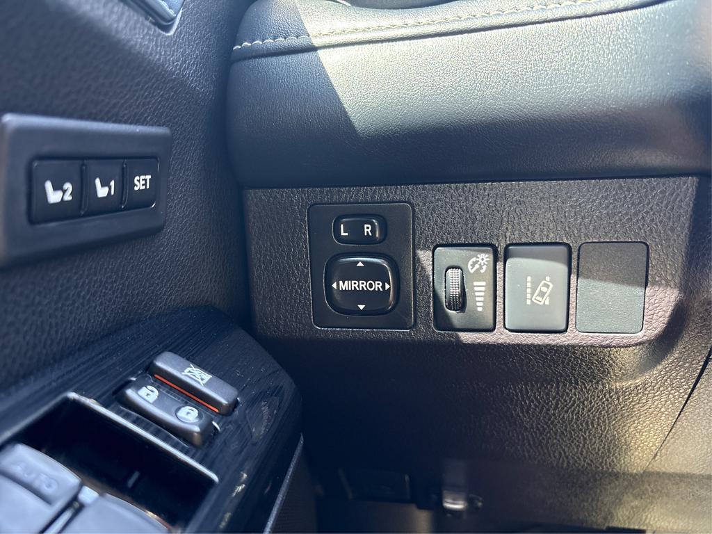 2018 Toyota RAV4 - $22,995