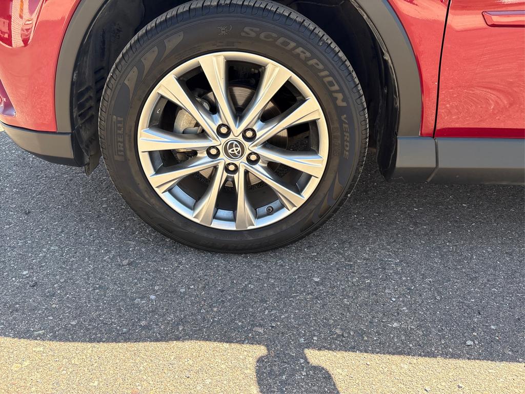 2018 Toyota RAV4 - $22,995
