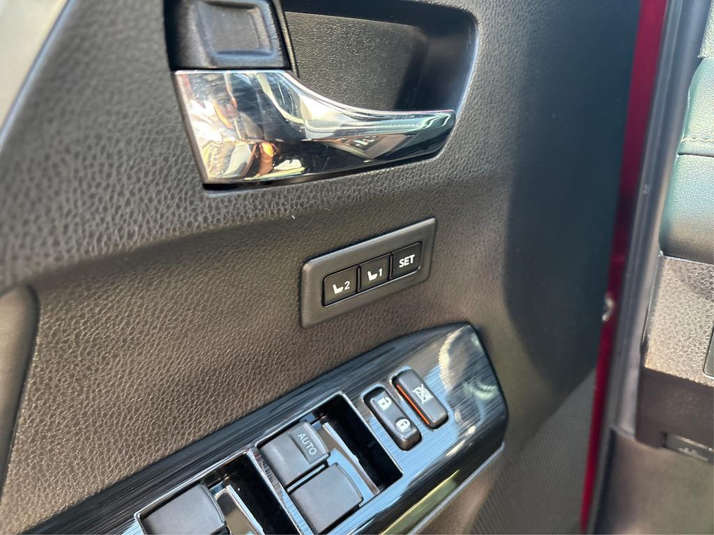 2018 Toyota RAV4 - $22,995
