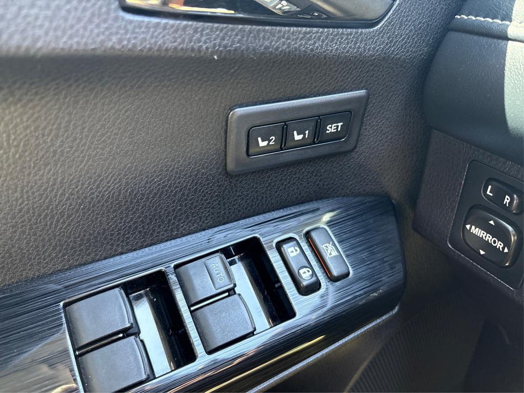 2018 Toyota RAV4 - $22,995