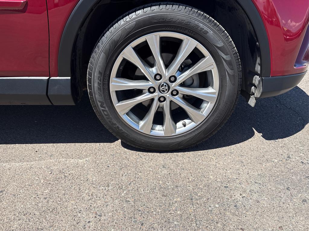 2018 Toyota RAV4 - $22,995