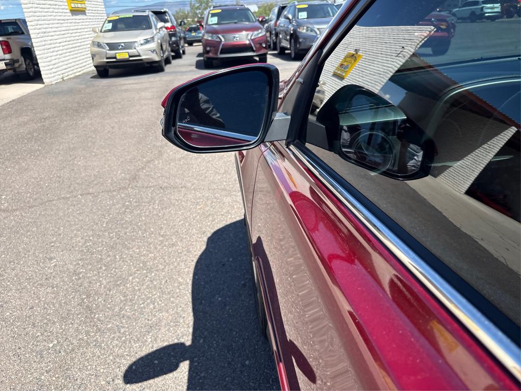 2018 Toyota RAV4 - $22,995