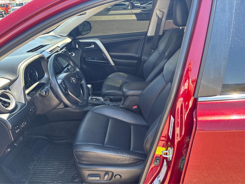 2018 Toyota RAV4 - $22,995