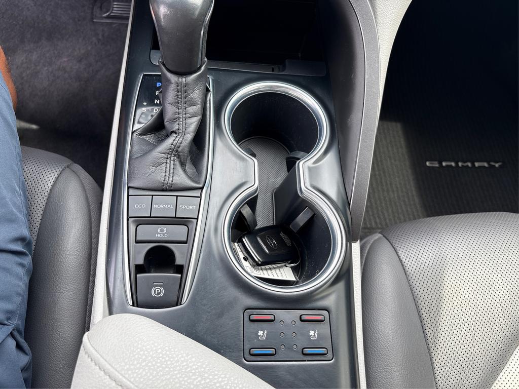 2020 Toyota Camry - $24,995