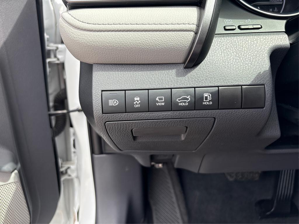 2020 Toyota Camry - $24,995