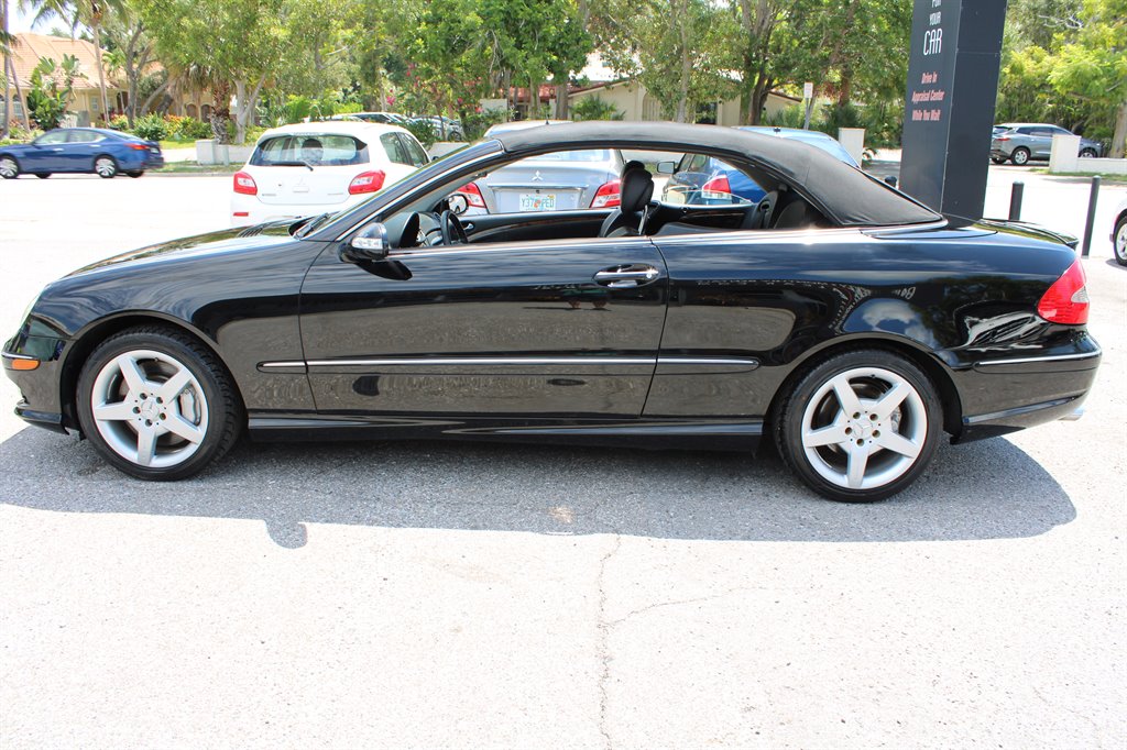 2006 Mercedes-Benz CLK-Class - $8,900
