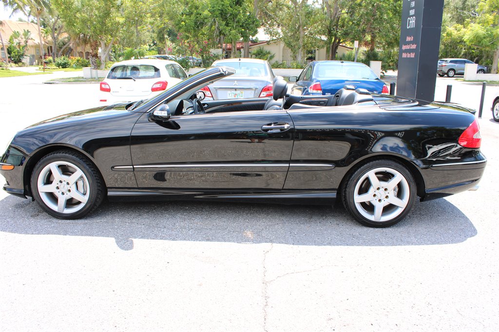 2006 Mercedes-Benz CLK-Class - $8,900