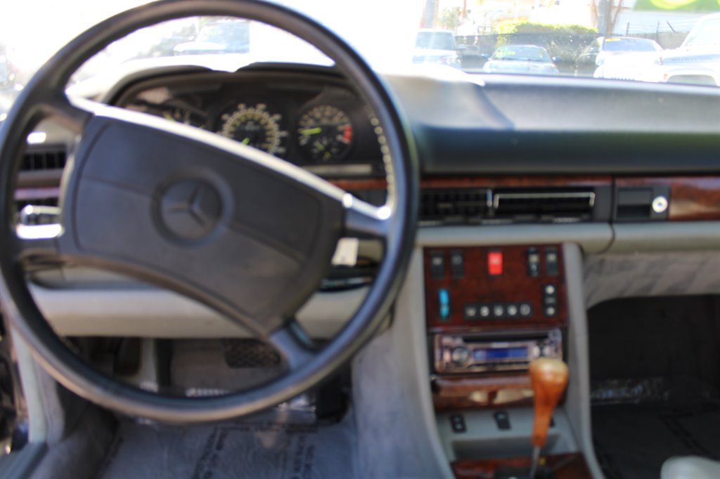 1987 Mercedes-Benz 560 - $14,500