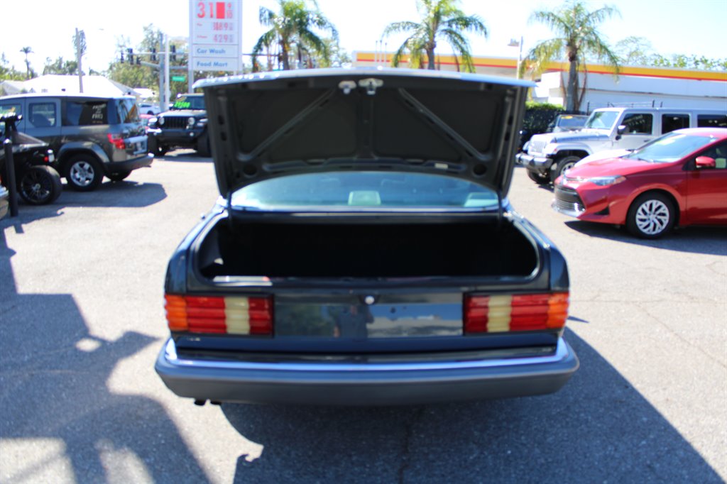 1987 Mercedes-Benz 560 - $14,500