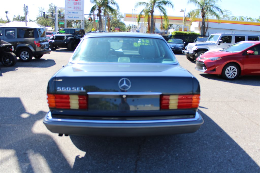 1987 Mercedes-Benz 560 - $14,500