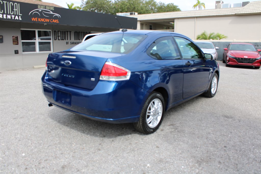 2008 Ford Focus SE photo