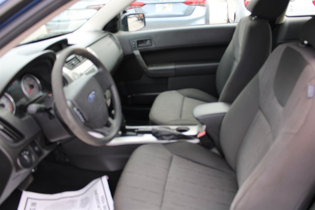 2008 Ford Focus SE photo