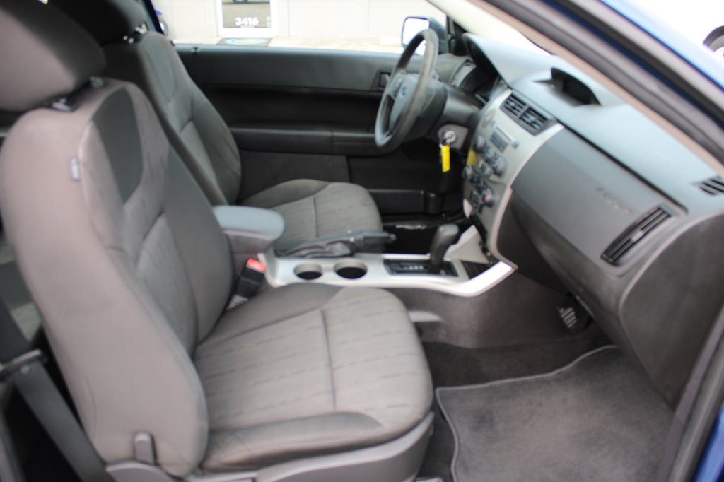 2008 Ford Focus SE photo