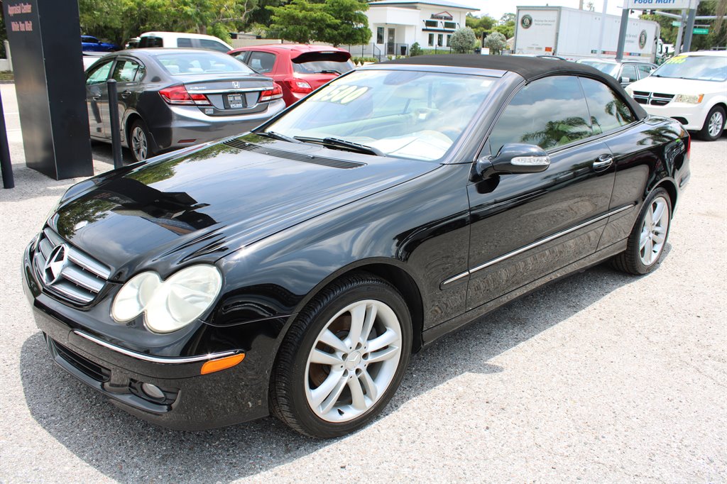 2006 Mercedes-Benz CLK Class - $10,500