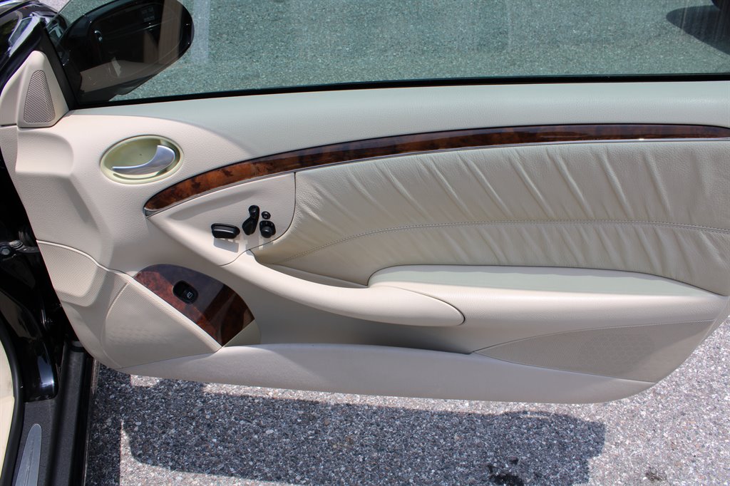 2006 Mercedes-Benz CLK Class - $10,500