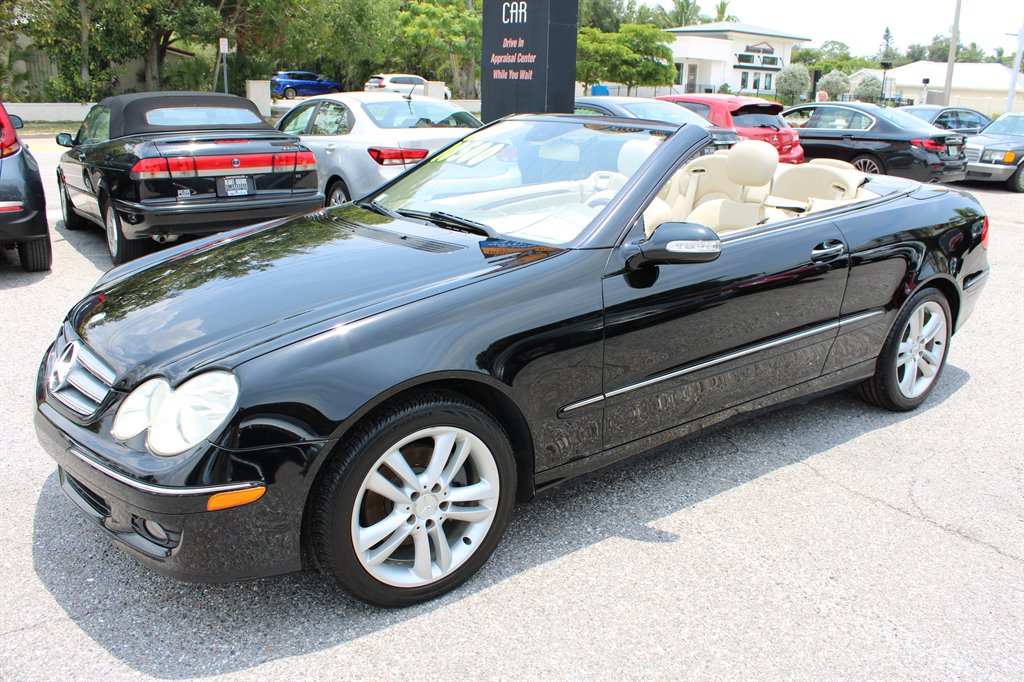2006 Mercedes-Benz CLK Class - $10,500