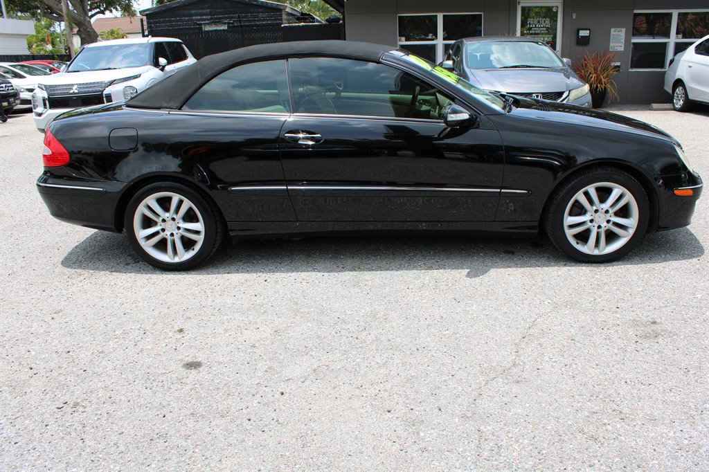 2006 Mercedes-Benz CLK Class - $10,500