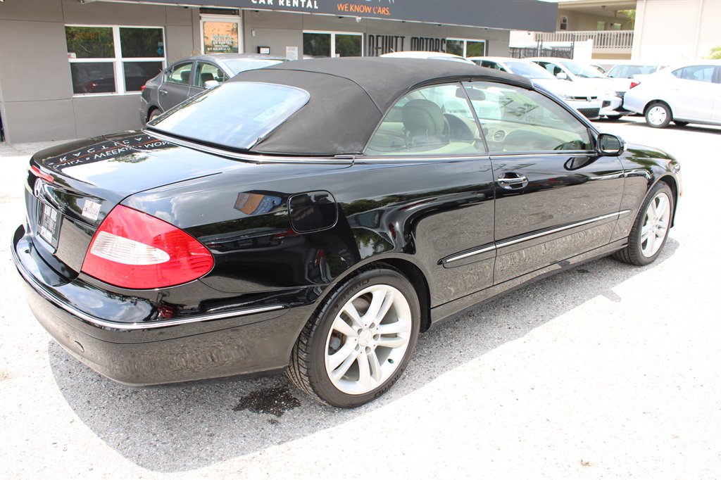 2006 Mercedes-Benz CLK Class - $10,500