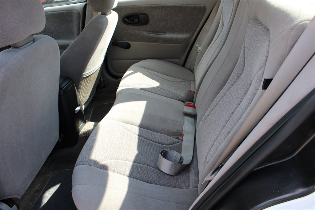 2001 Saturn Sl2 - $5,400