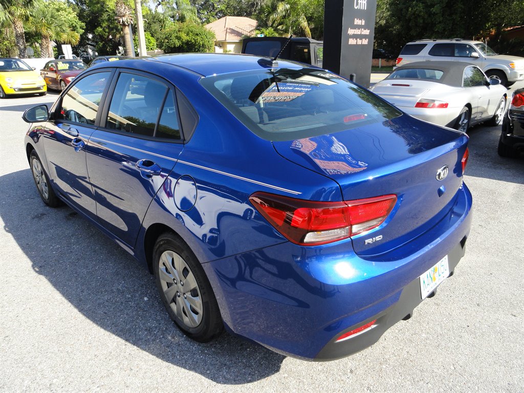 2019 Kia Rio - $11,000