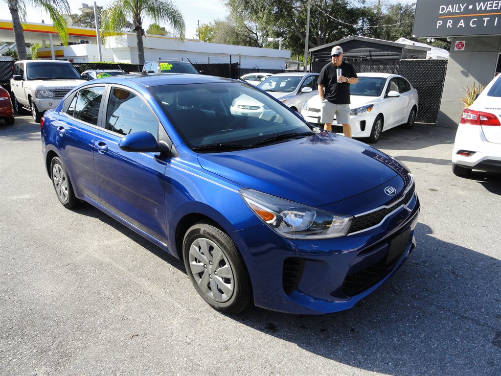 2019 Kia Rio - $11,000