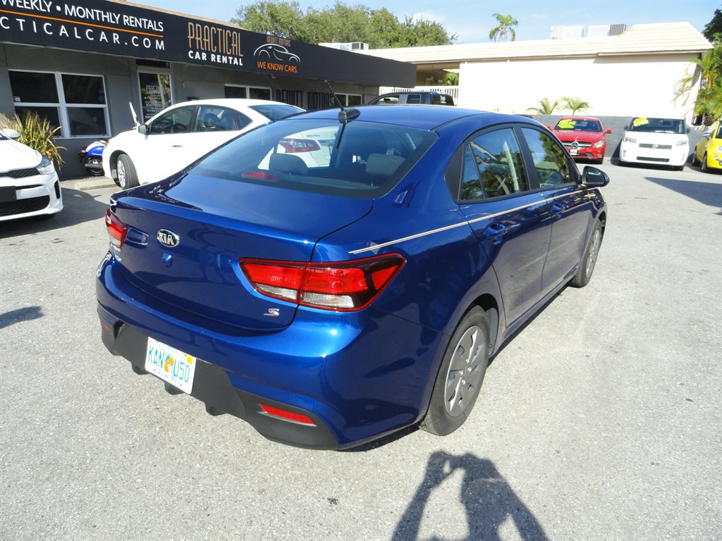 2019 Kia Rio - $11,000