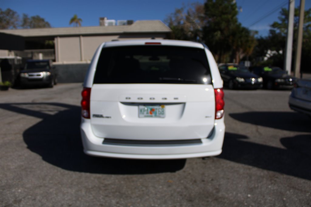 2020 Dodge Grand Caravan - $22,500