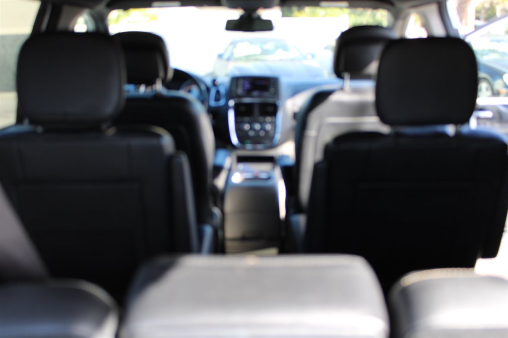 2020 Dodge Grand Caravan - $22,500