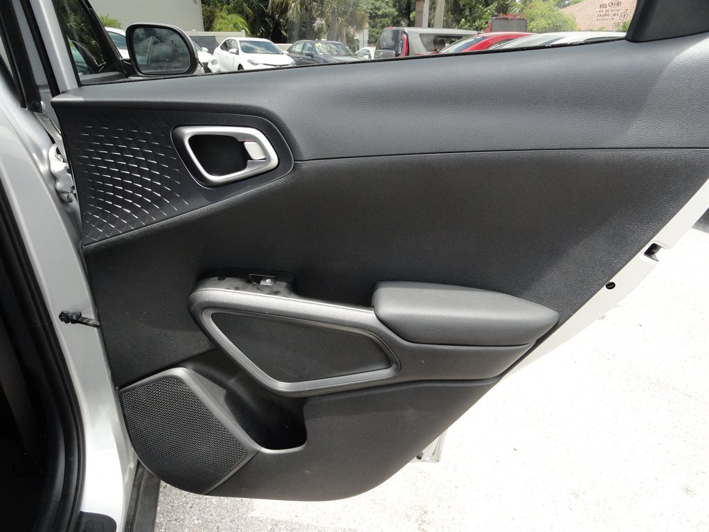 2020 Kia Soul - $13,500