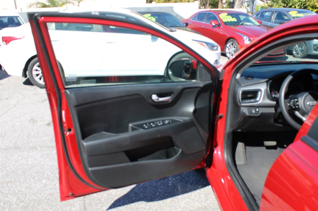 2020 Kia Rio - $18,300