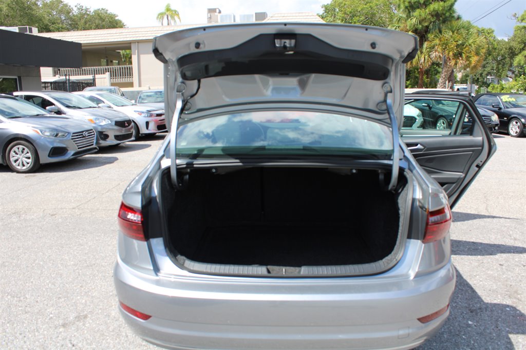 2020 Volkswagen Jetta - $17,500