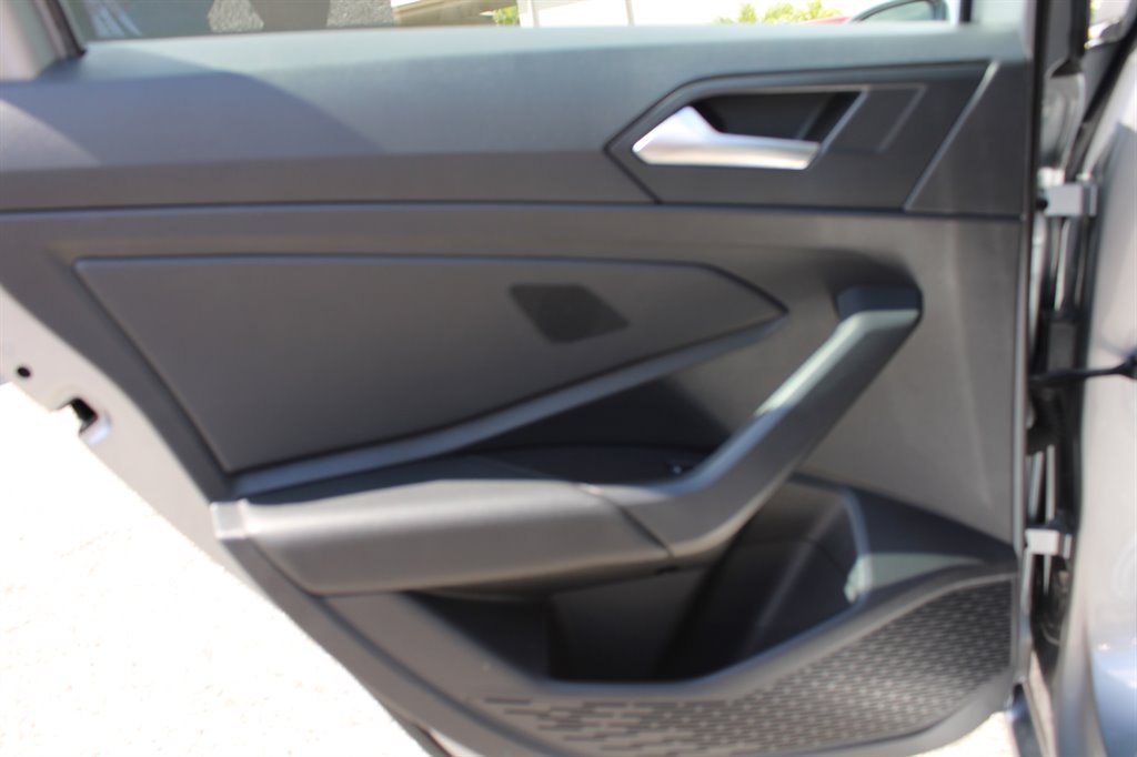 2020 Volkswagen Jetta - $17,500