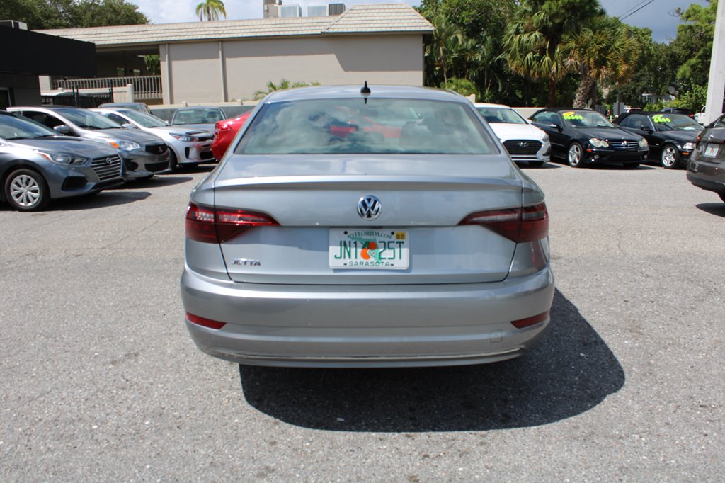 2020 Volkswagen Jetta - $17,500