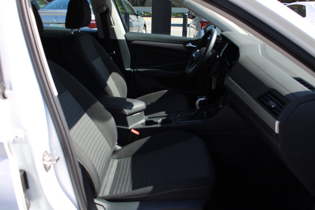 2023 Volkswagen Jetta - $21,700