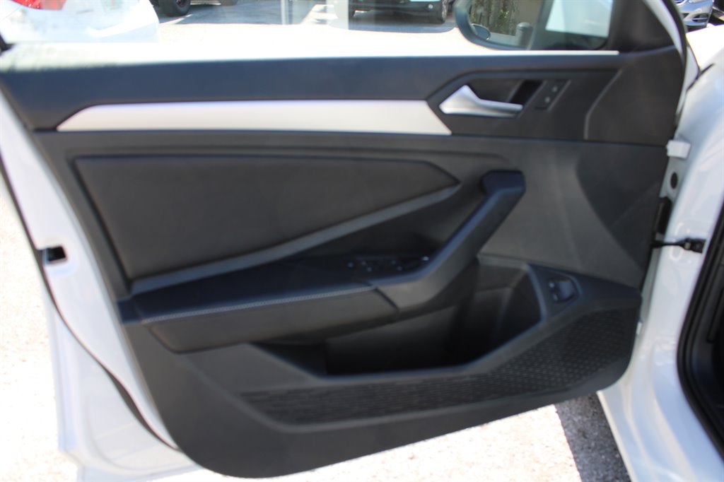 2023 Volkswagen Jetta - $21,700