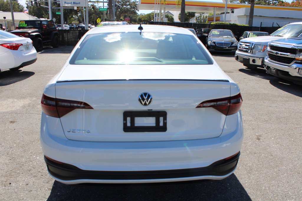 2023 Volkswagen Jetta - $21,700