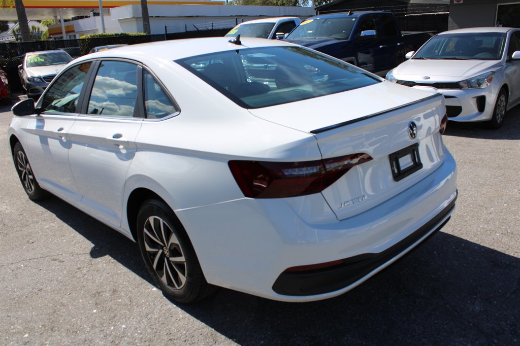2023 Volkswagen Jetta - $21,700