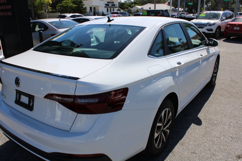 2023 Volkswagen Jetta - $21,700