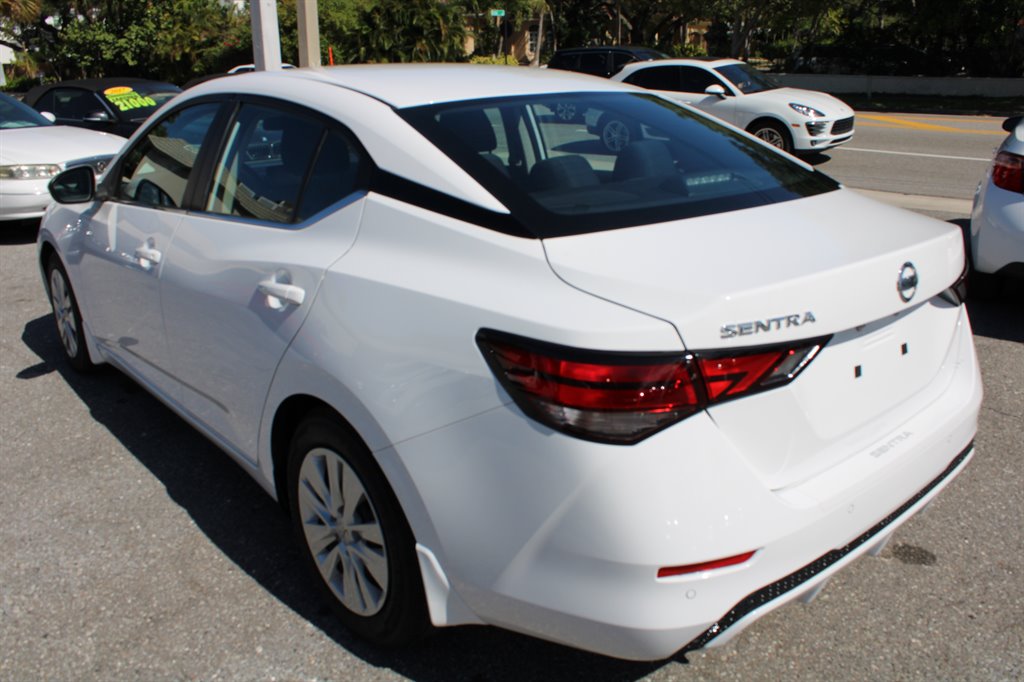 2022 Nissan Sentra S photo