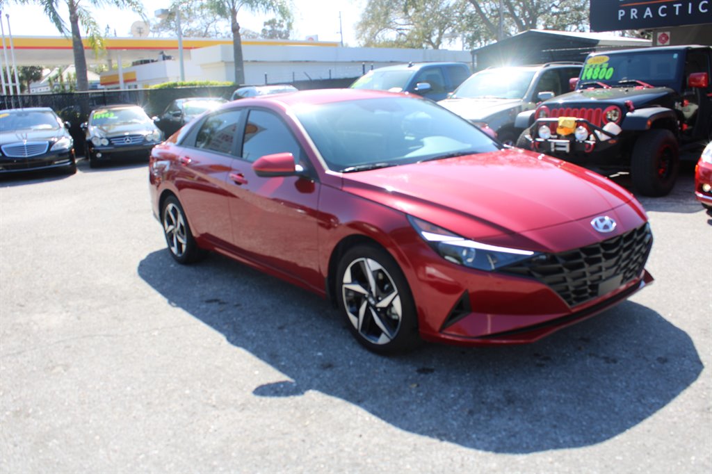 2023 Hyundai Elantra - $21,900