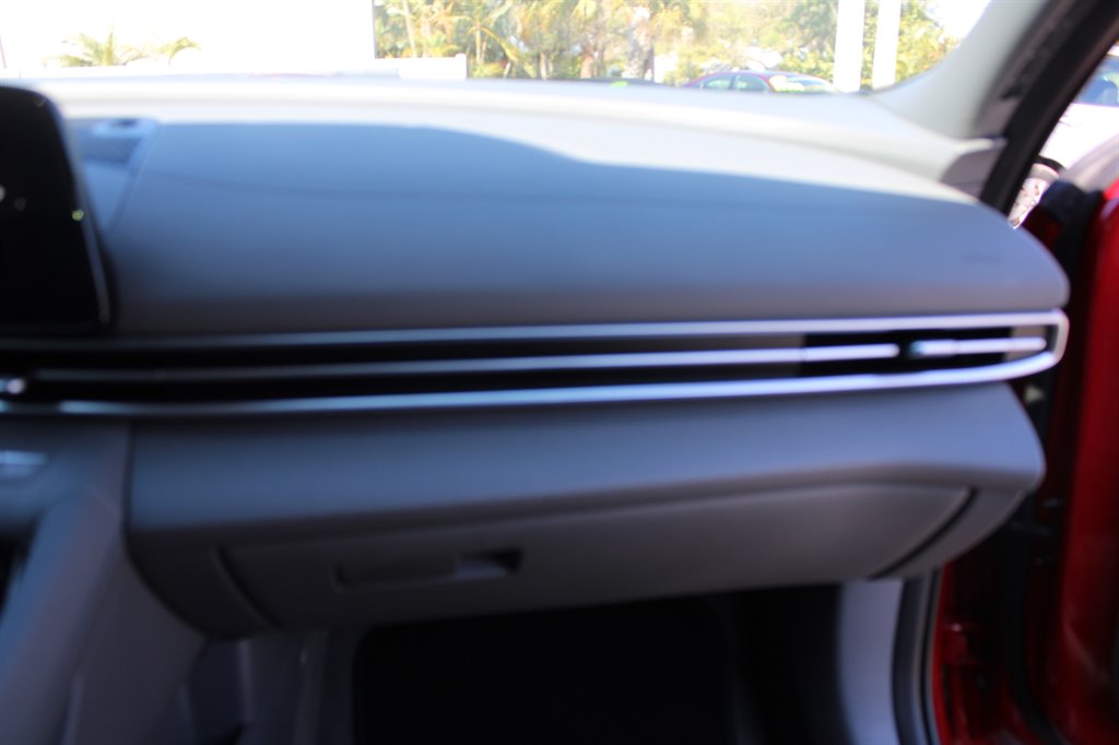 2023 Hyundai Elantra - $21,900