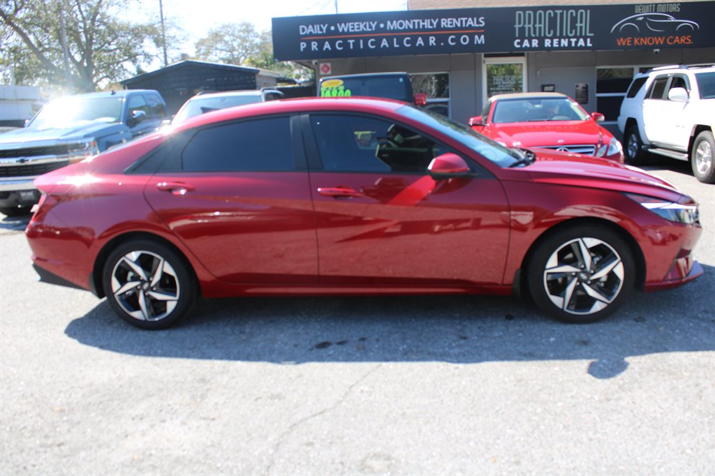 2023 Hyundai Elantra - $21,900