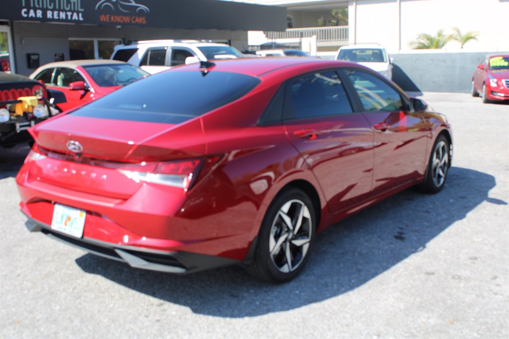 2023 Hyundai Elantra - $21,900