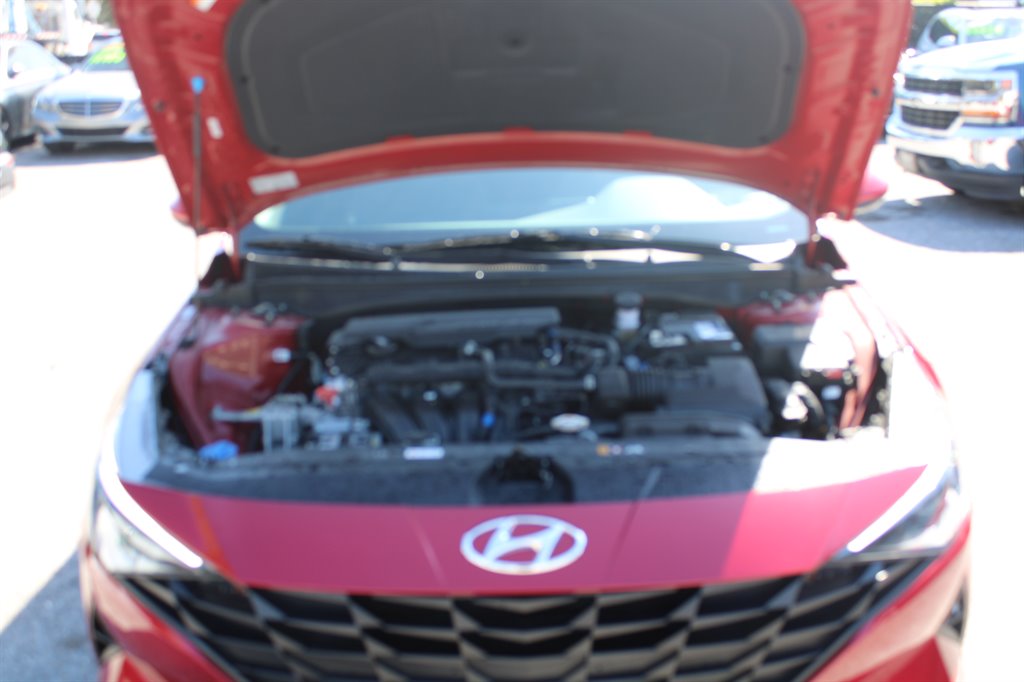 2023 Hyundai Elantra - $21,900
