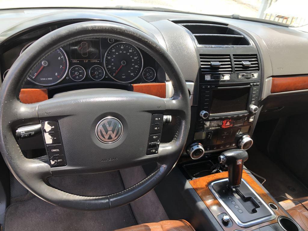 2005 Volkswagen Touareg V8 photo