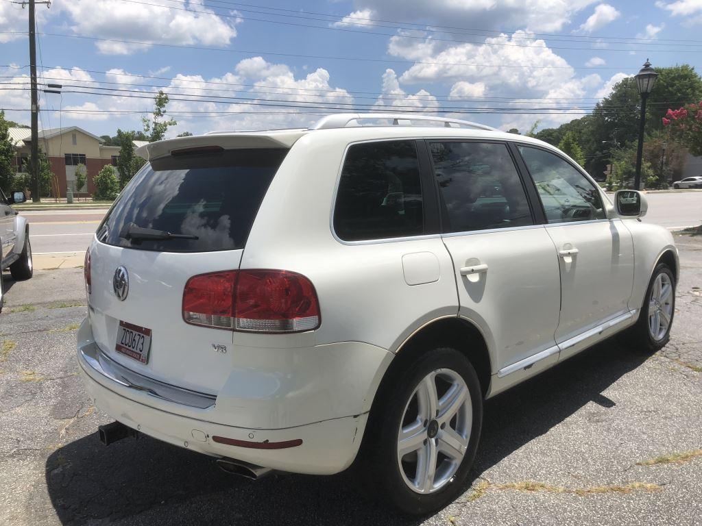 2005 Volkswagen Touareg V8 photo